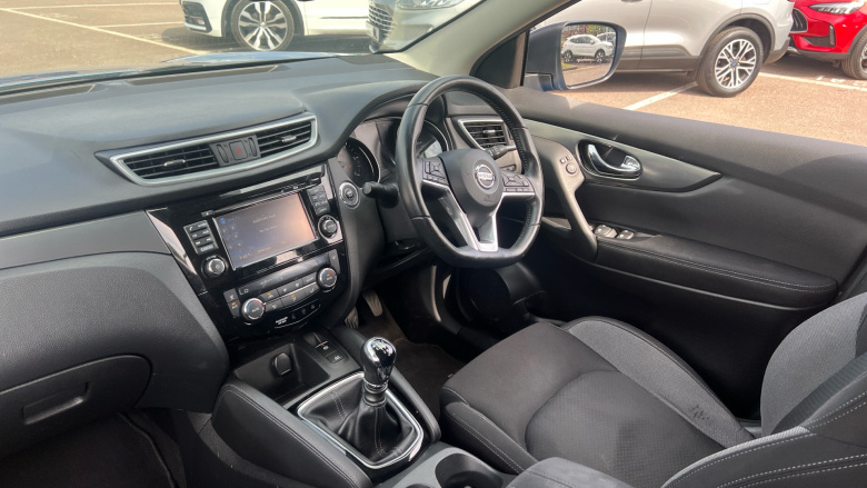 Nissan Qashqai 1.5 dCi N-Connecta 5dr Diesel Hatchback